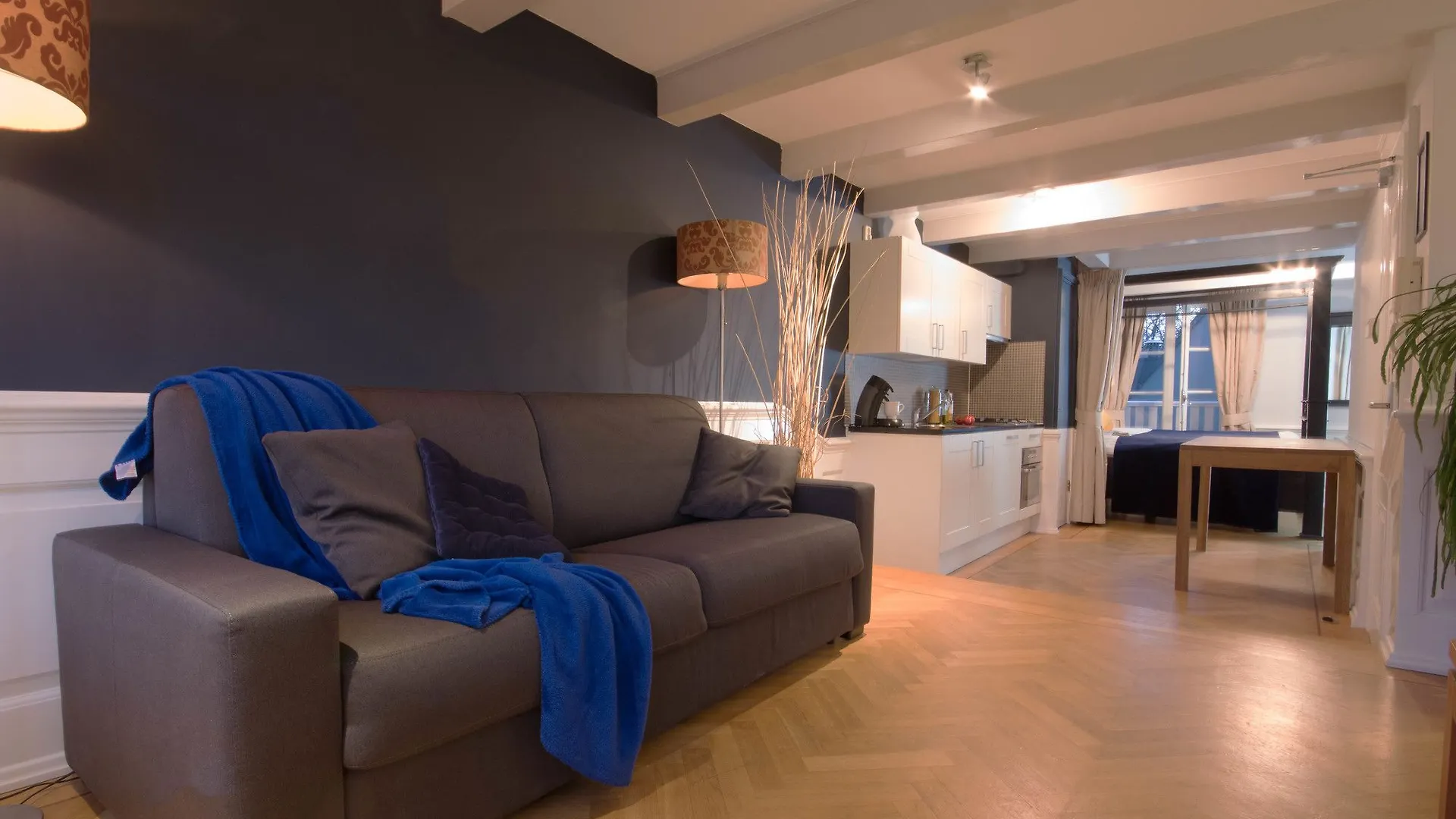 Amsterdam Canal Suites 0*,  Netherlands