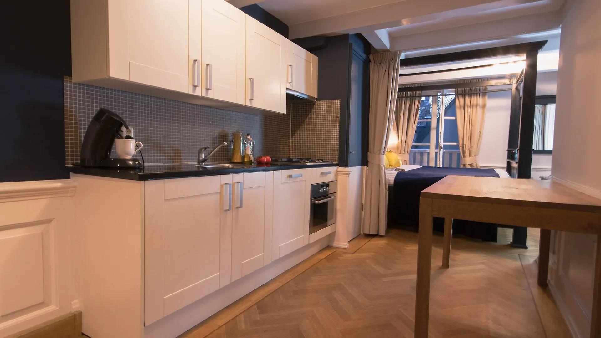 Apartment Amsterdam Canal Suites