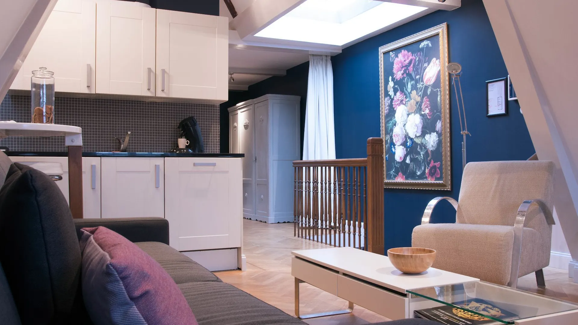 Amsterdam Canal Suites 0*,